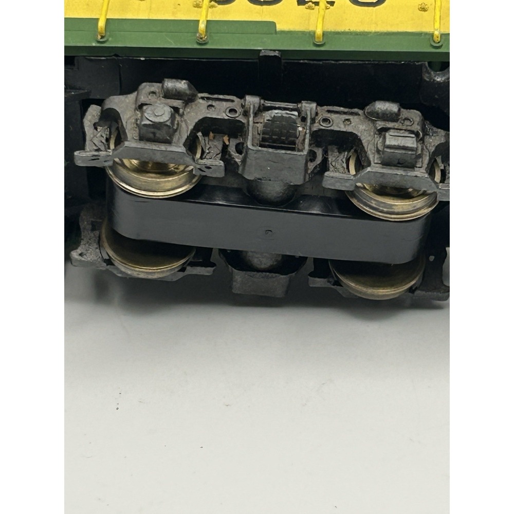 HO Scale Reading Lines 3628 Diesel Locomotive Model Train Untested Parts Repair - Picture 8 of 10